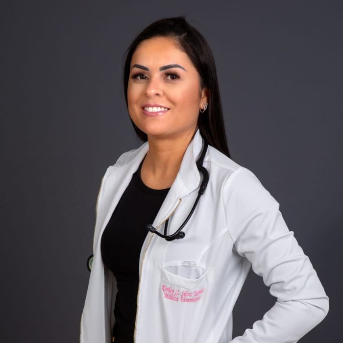 Retrato da Dra. Kerley Cristina, médica veterinária da VetHouse.